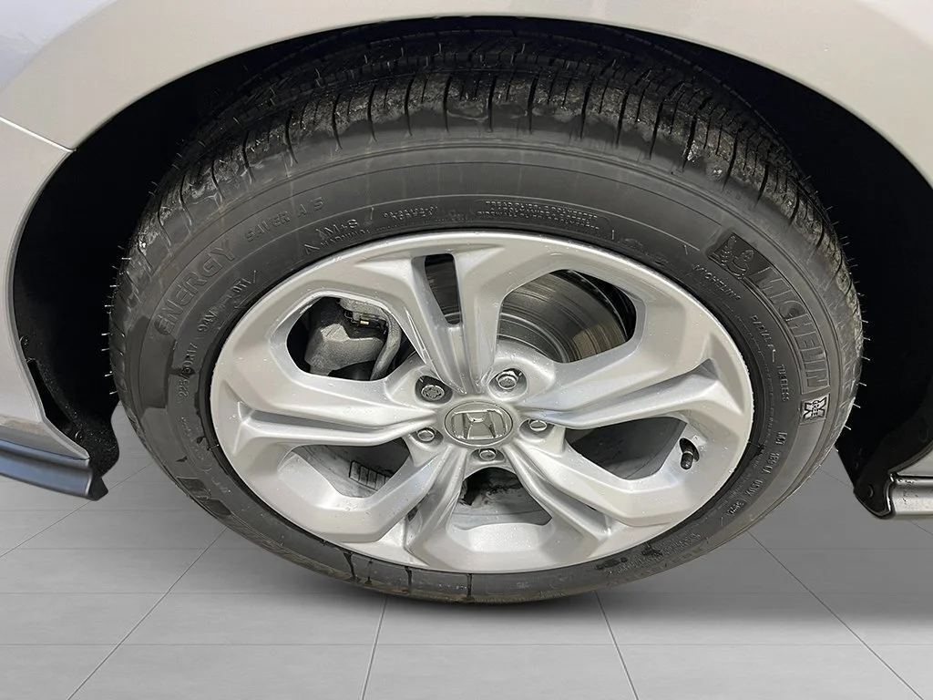 New 2026 Solar Silver Metallic Honda LX image 10