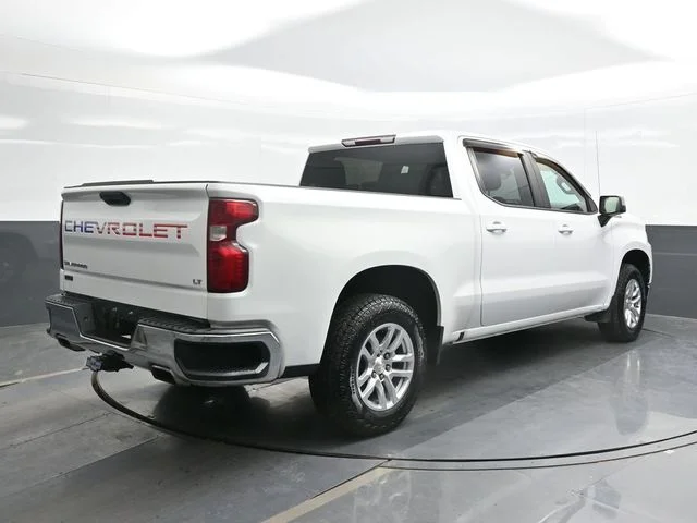 Used 2020 White Chevrolet LT image 9
