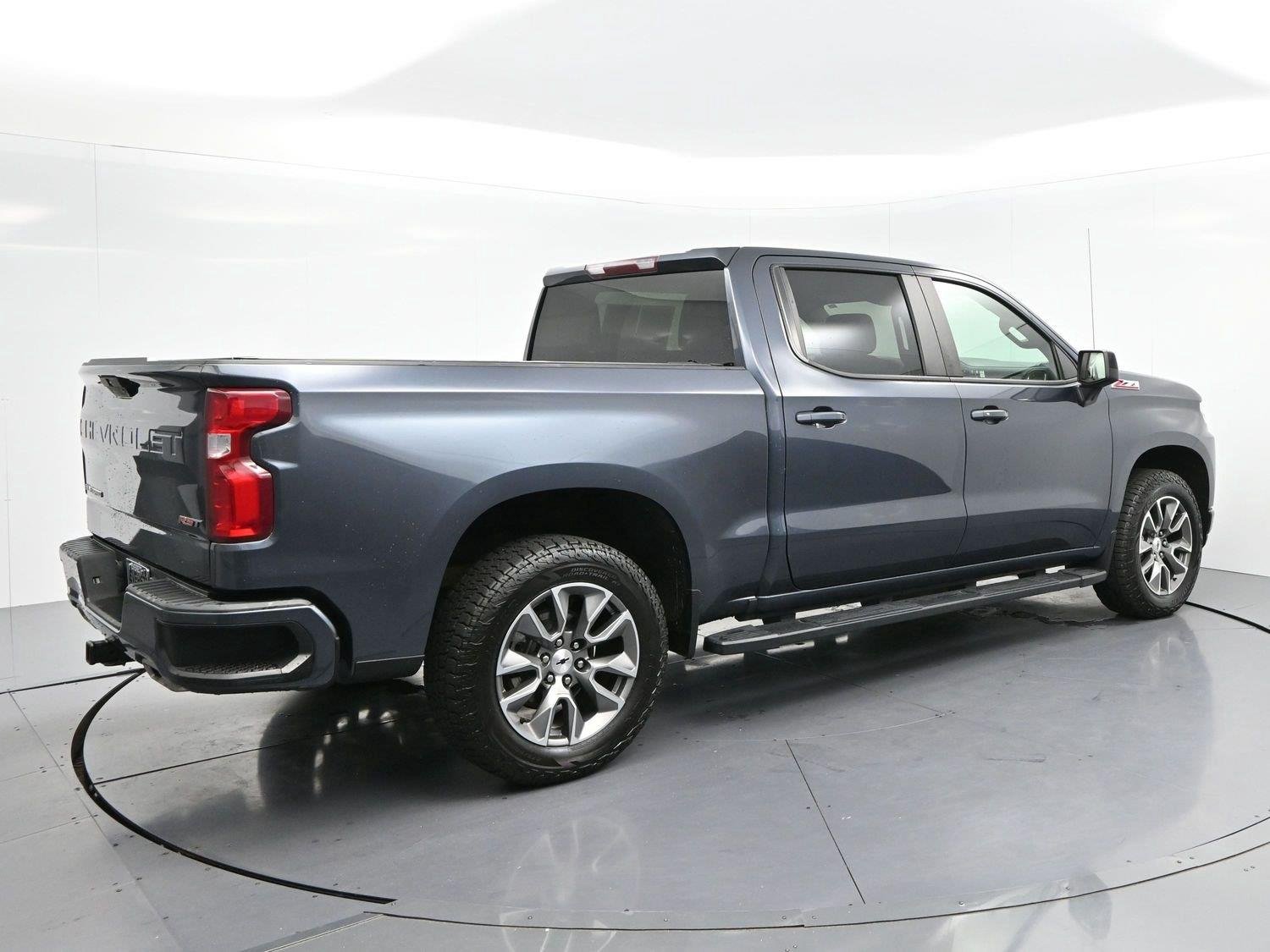 Used 2021 SHADOW GRAY METALLIC Chevrolet RST image 7