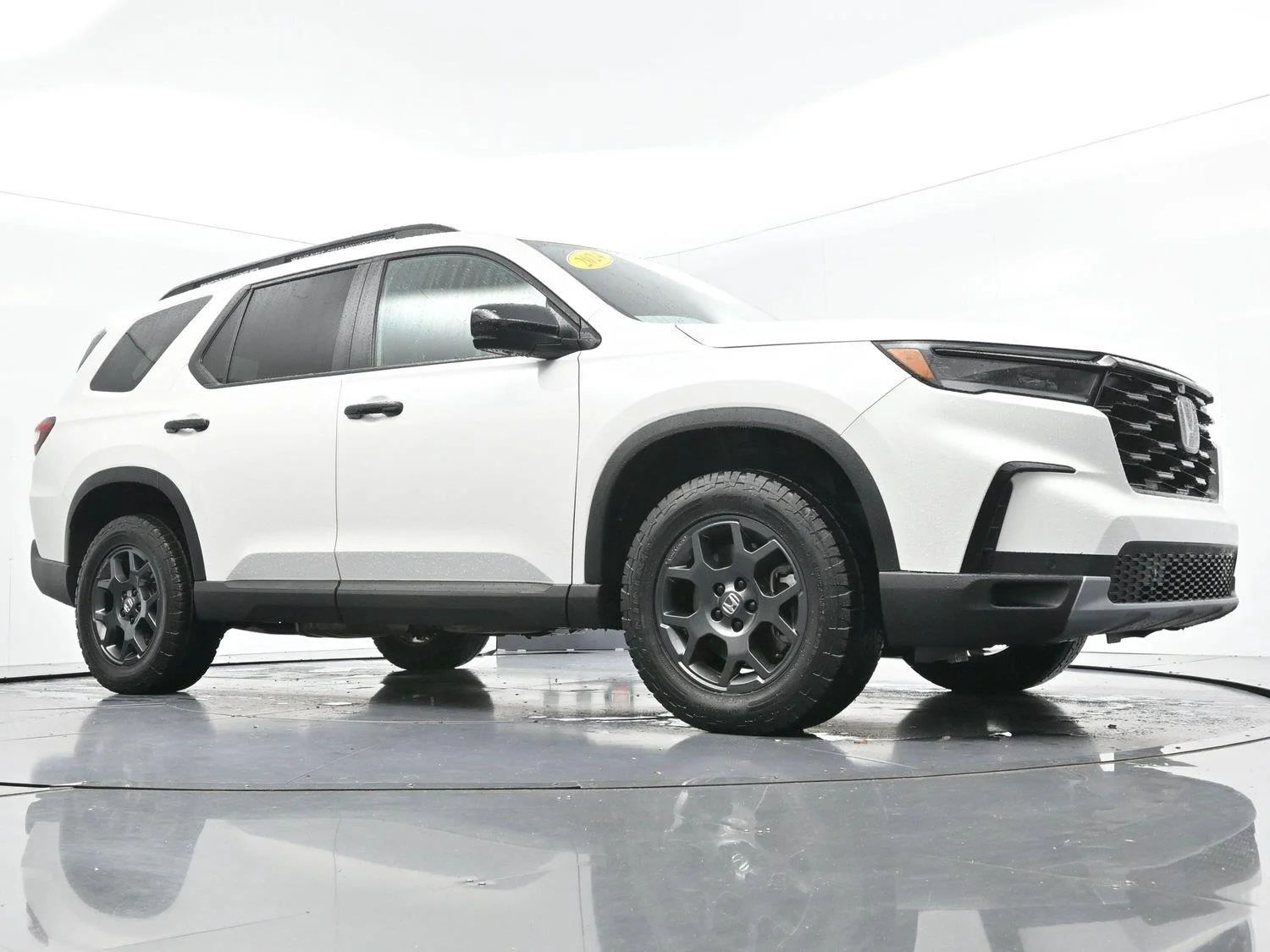 Used 2024 Platinum White Pearl Honda TrailSport image 54