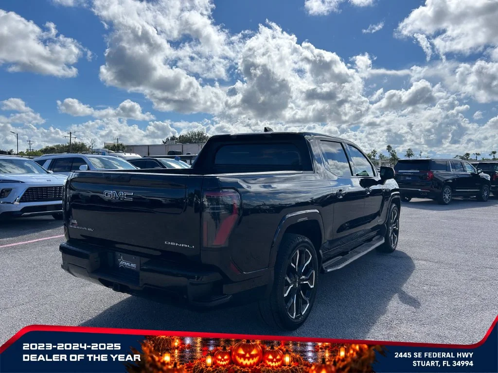 Used 2025 Onyx Black GMC Extended Range Denali image 5