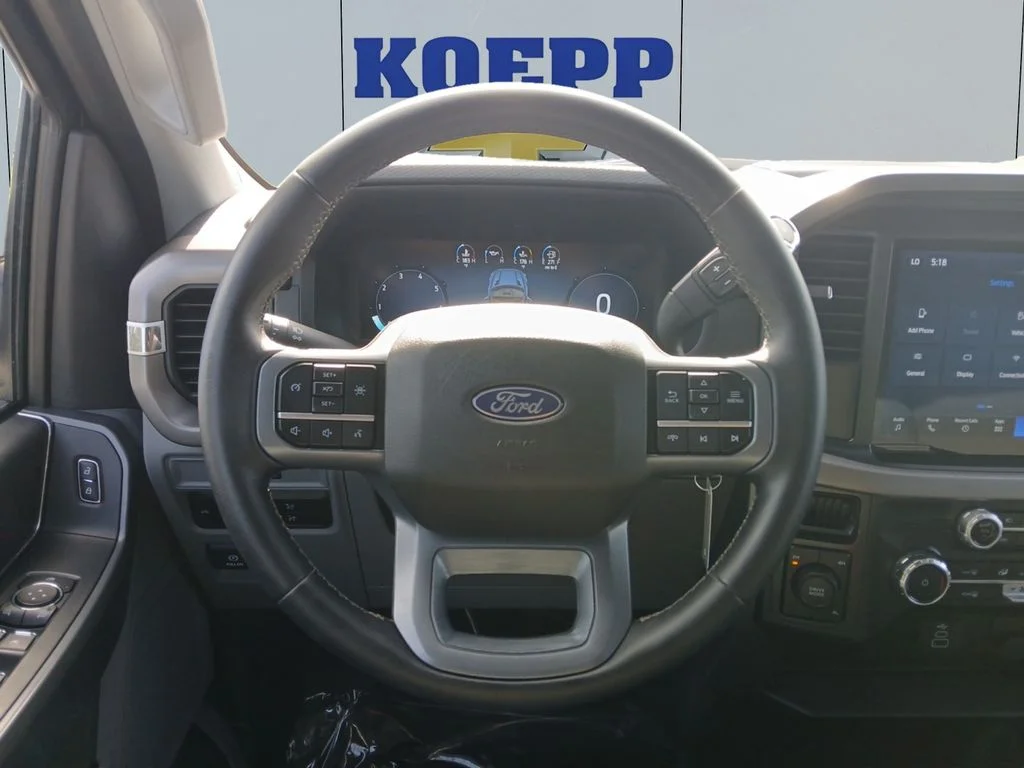 Used 2025 Carbonized Gray Metallic Ford XLT image 13