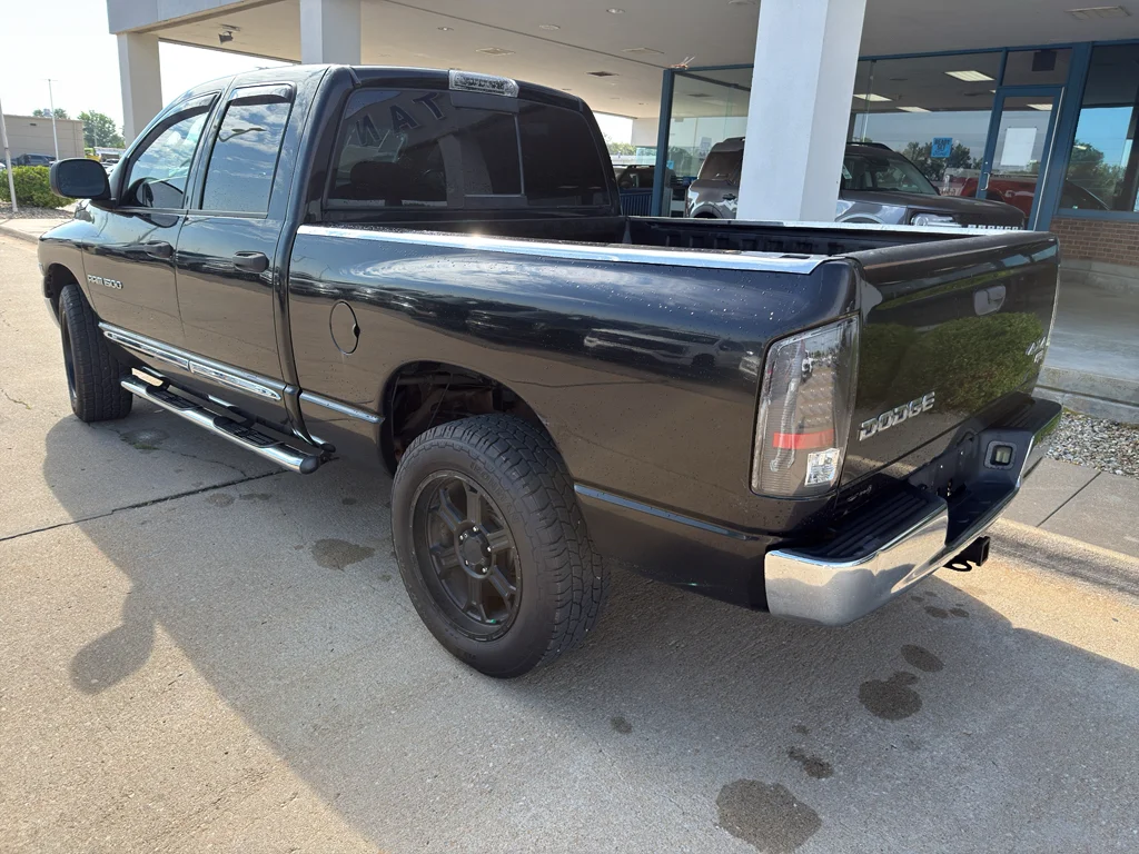 Used 2004 Black Clearcoat Dodge SLT image 13