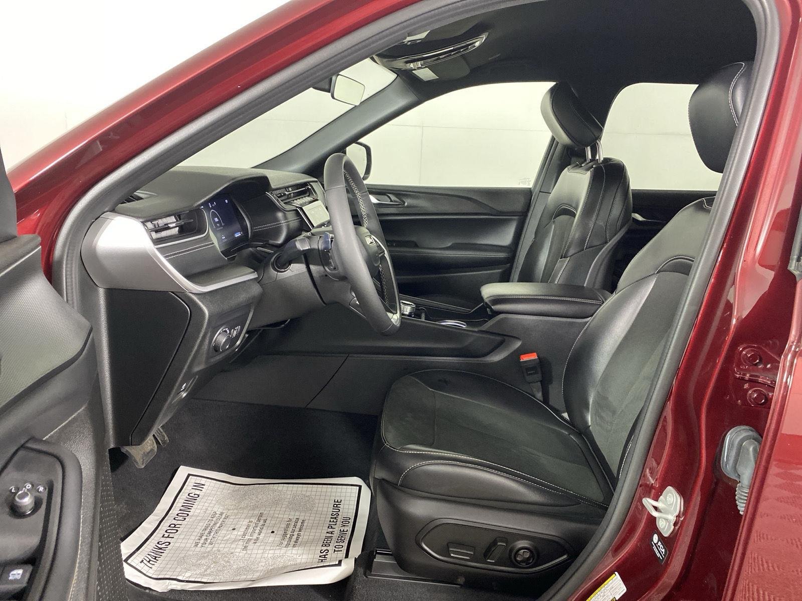 Used 2025 Velvet Red Pearlcoat Jeep Altitude image 13
