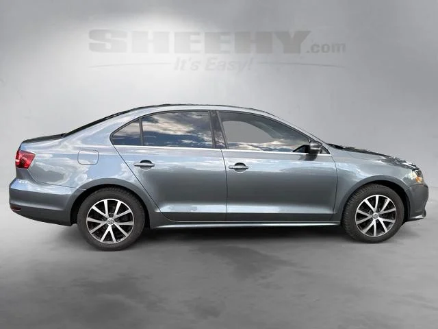 Used 2018 Platinum Gray Metallic Volkswagen  image 9