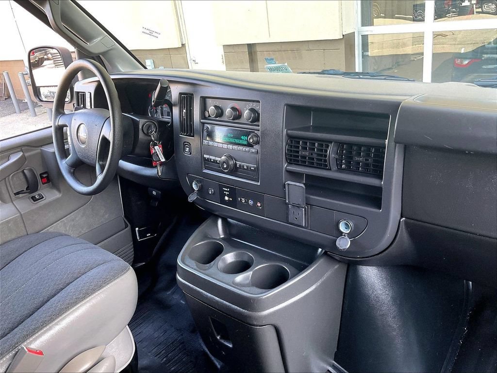 Used 2025 Summit White GMC Work Van image 14