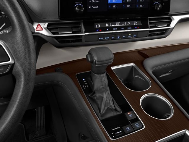 Used 2025 Midnight Black Metallic Toyota LE image 9