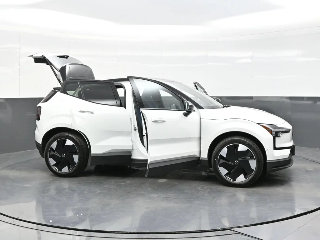 New 2026 White Volvo Twin Motor Performance Ultra image 41