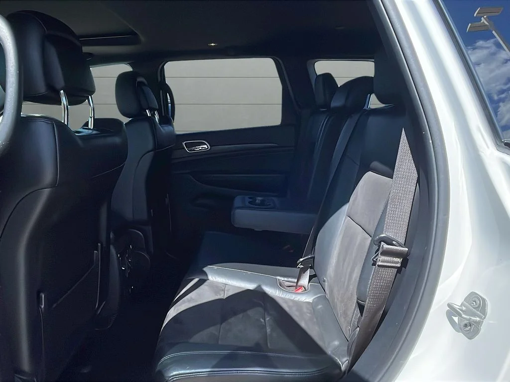 Used 2020 White Jeep Altitude image 17