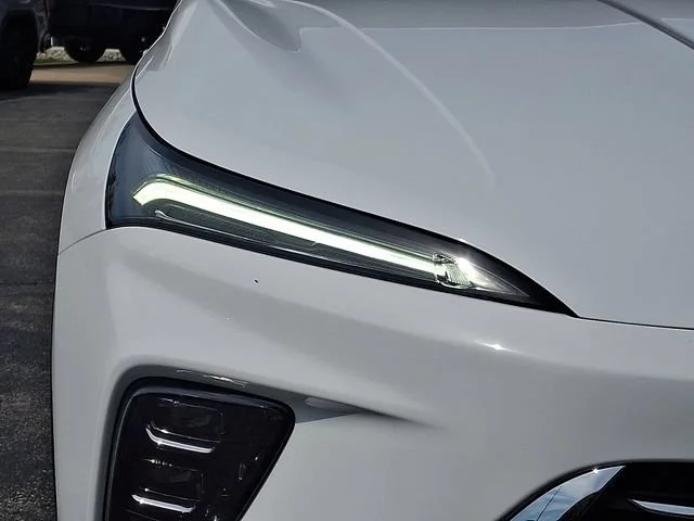 New 2026 Summit White Buick Preferred image 9