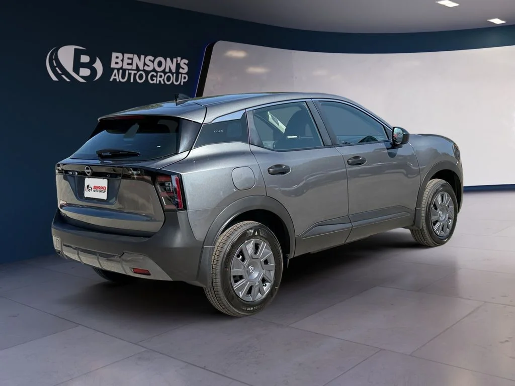 New 2027 Gray Nissan S image 5