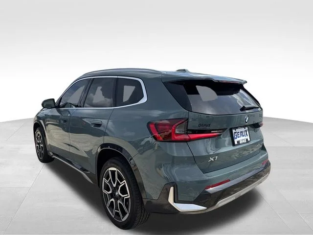 Used 2025 Green BMW xDrive28i image 12