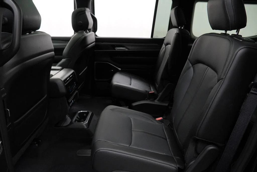 New 2026 High Gloss Black Exterior Paint Jeep  image 19