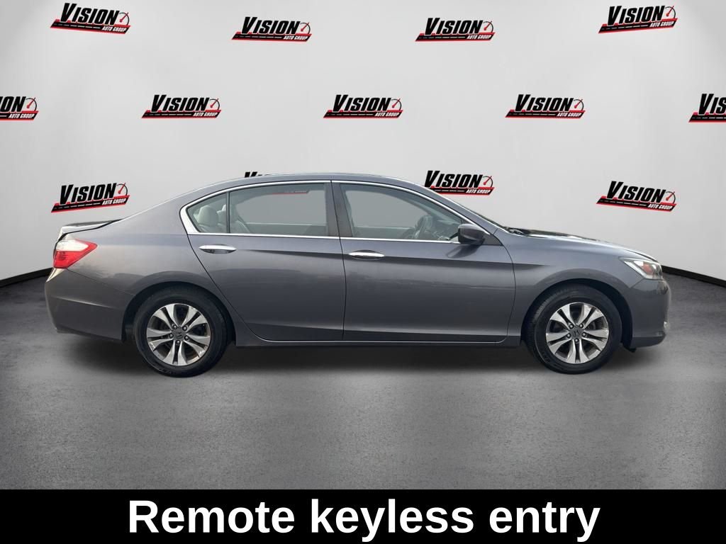 Used 2015 Silver Honda LX image 4