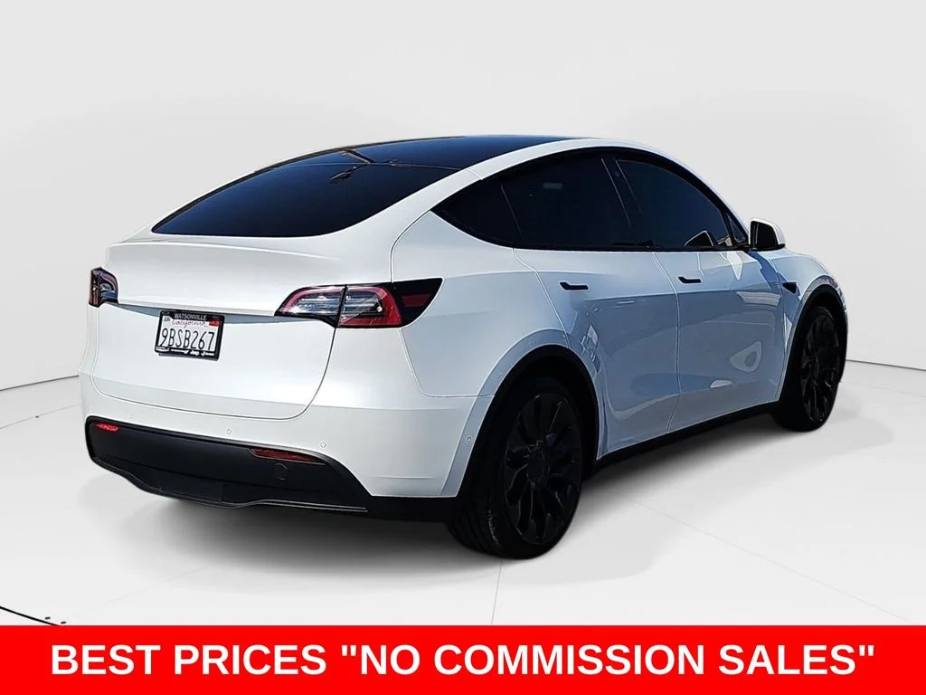 Used 2022 White Tesla Performance image 3
