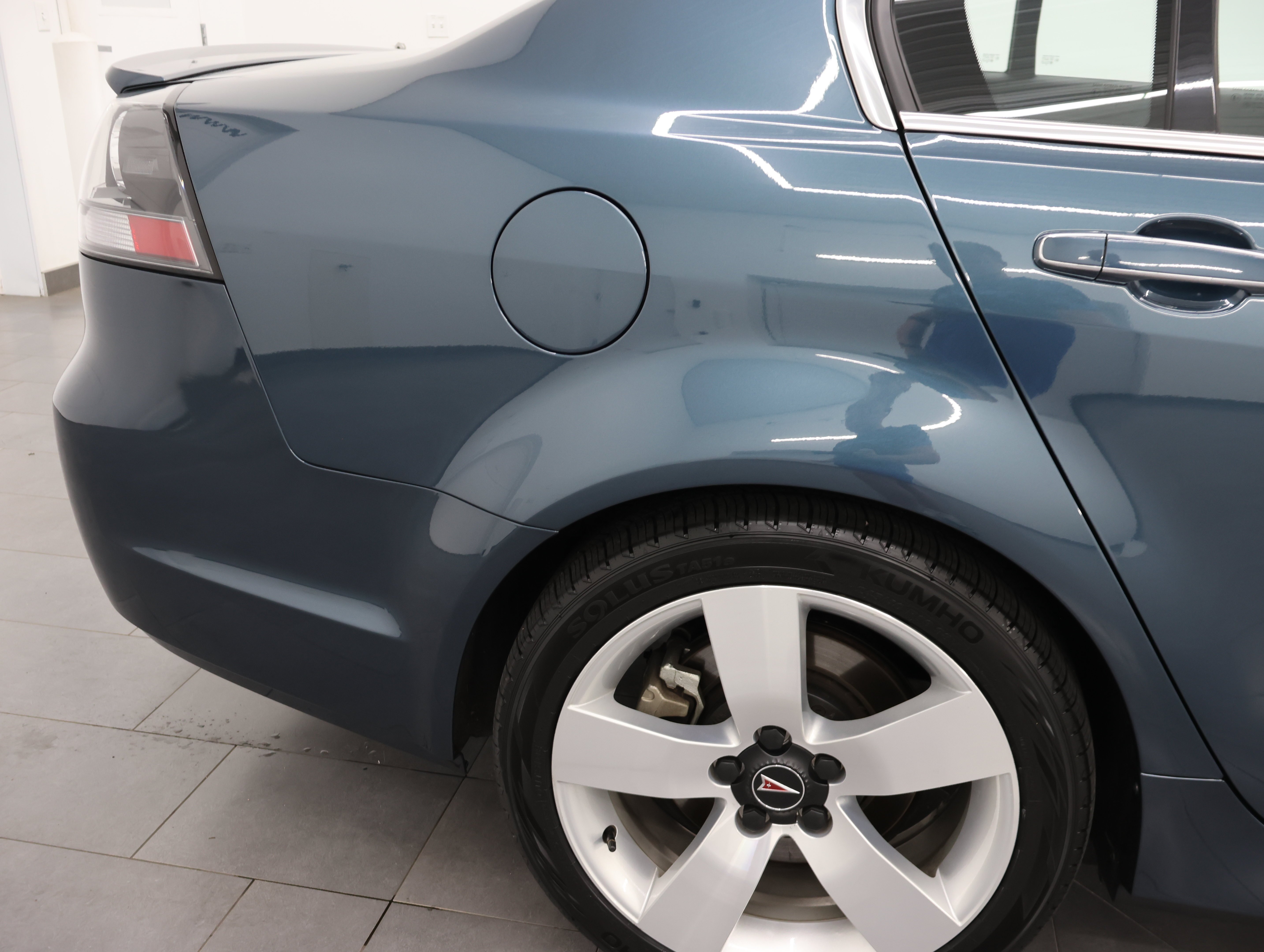 Used 2009 Pacific Slate Metallic Pontiac GT: GT-SPORT-MOON-HEATED SEATS-BLAUPUNKT 6 CD CHANGER-NEW TIRES-1 OWNER image 26