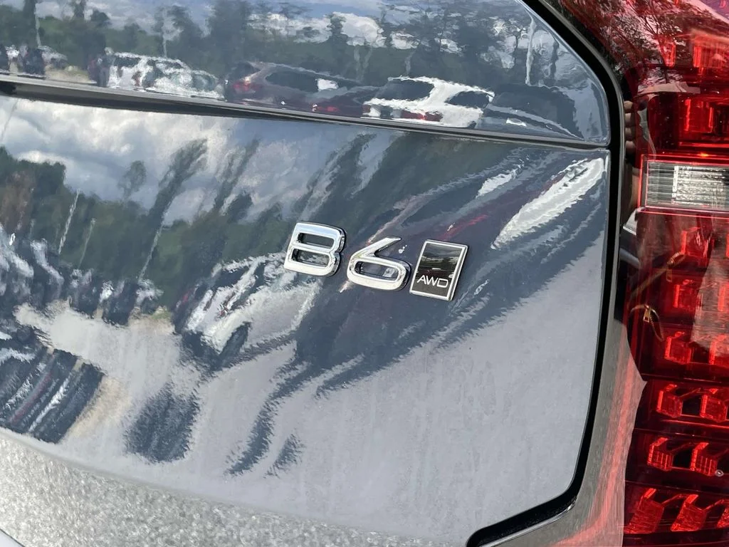 2026 Volvo XC90 Plus - Photo 26