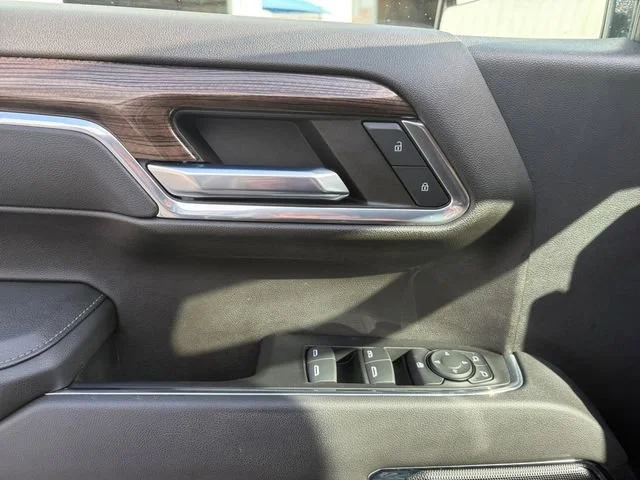Used 2023 Sterling Gray Metallic Chevrolet LT image 4