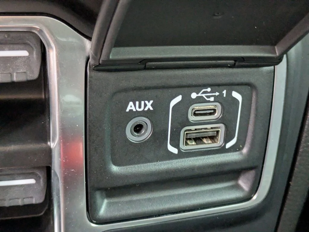 Used 2024 Gray Jeep Sahara image 20