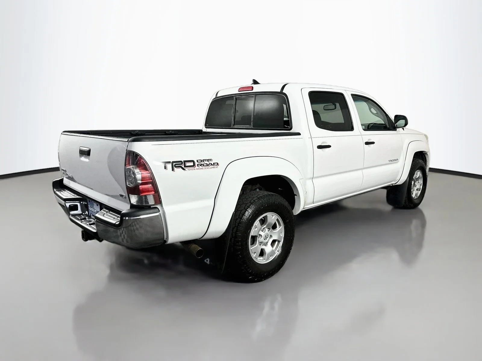 Used 2012 Super White Toyota Base image 7