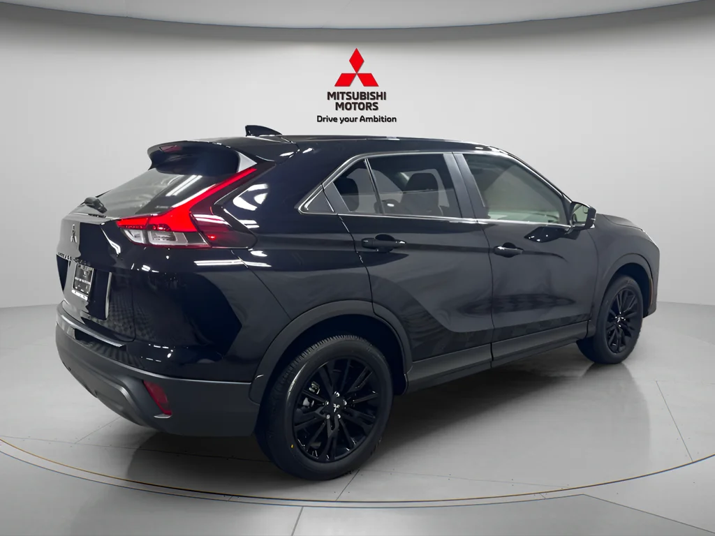 New 2026 Labrador Black Pearl Mitsubishi LE image 3