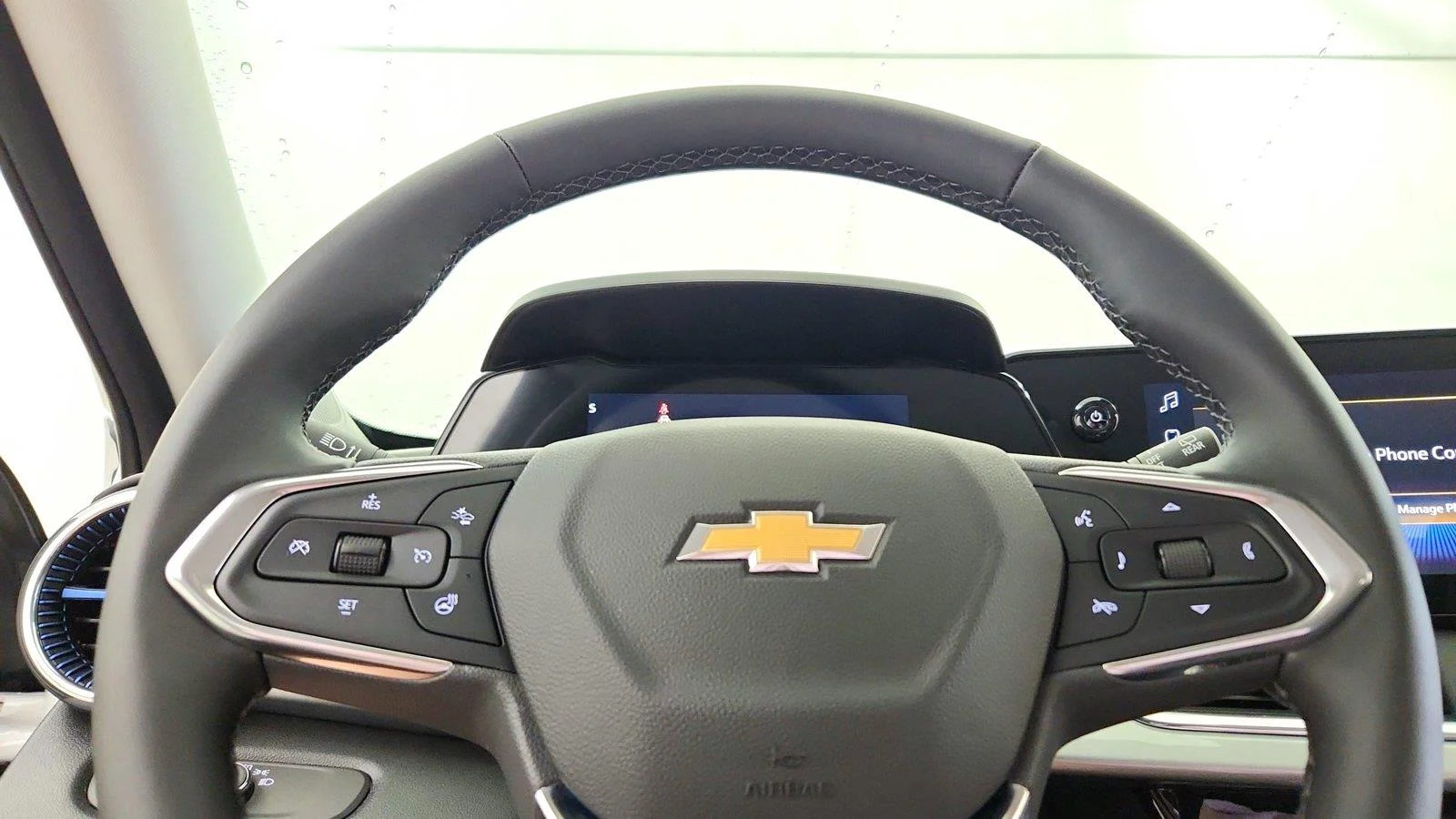 2026 Chevrolet Trax LT - Photo 18