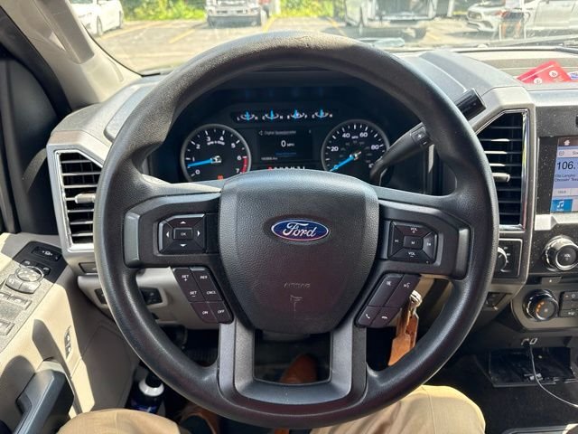 Used 2017 Shadow Black Ford XLT image 5