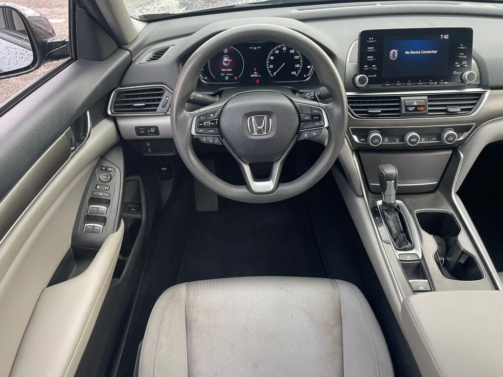 Certified Used 2018 Modern Steel Metallic Honda LX 1.5T image 2