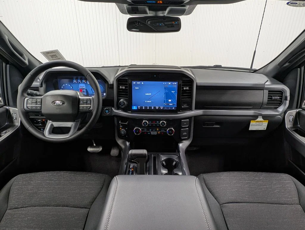 New 2026 Avalanche Ford XLT image 3