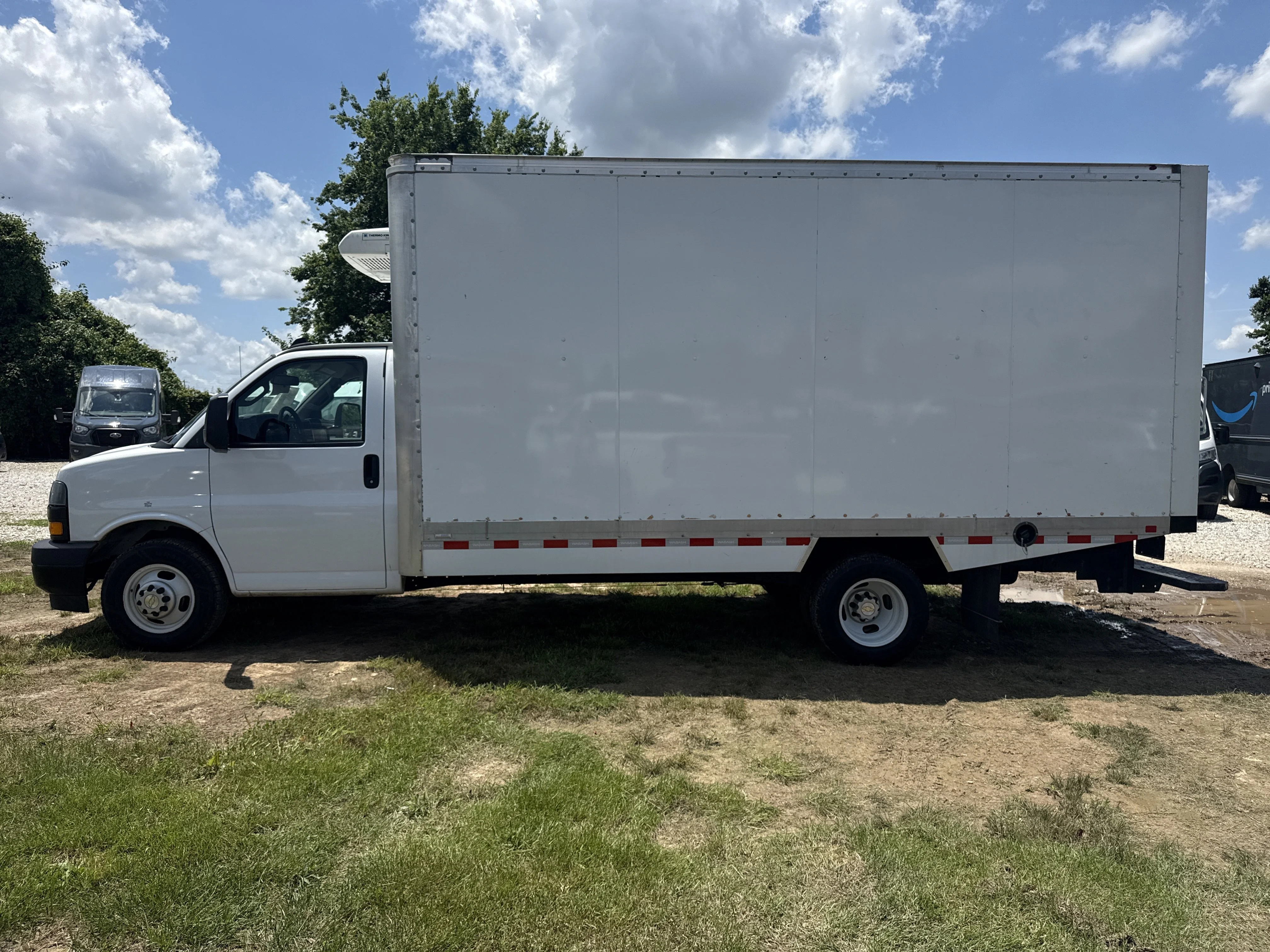 Used 2024 Summit White Chevrolet CUTWAY image 3