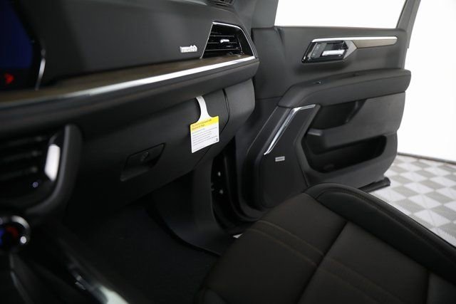 2026 Chevrolet Suburban High Country - Photo 14