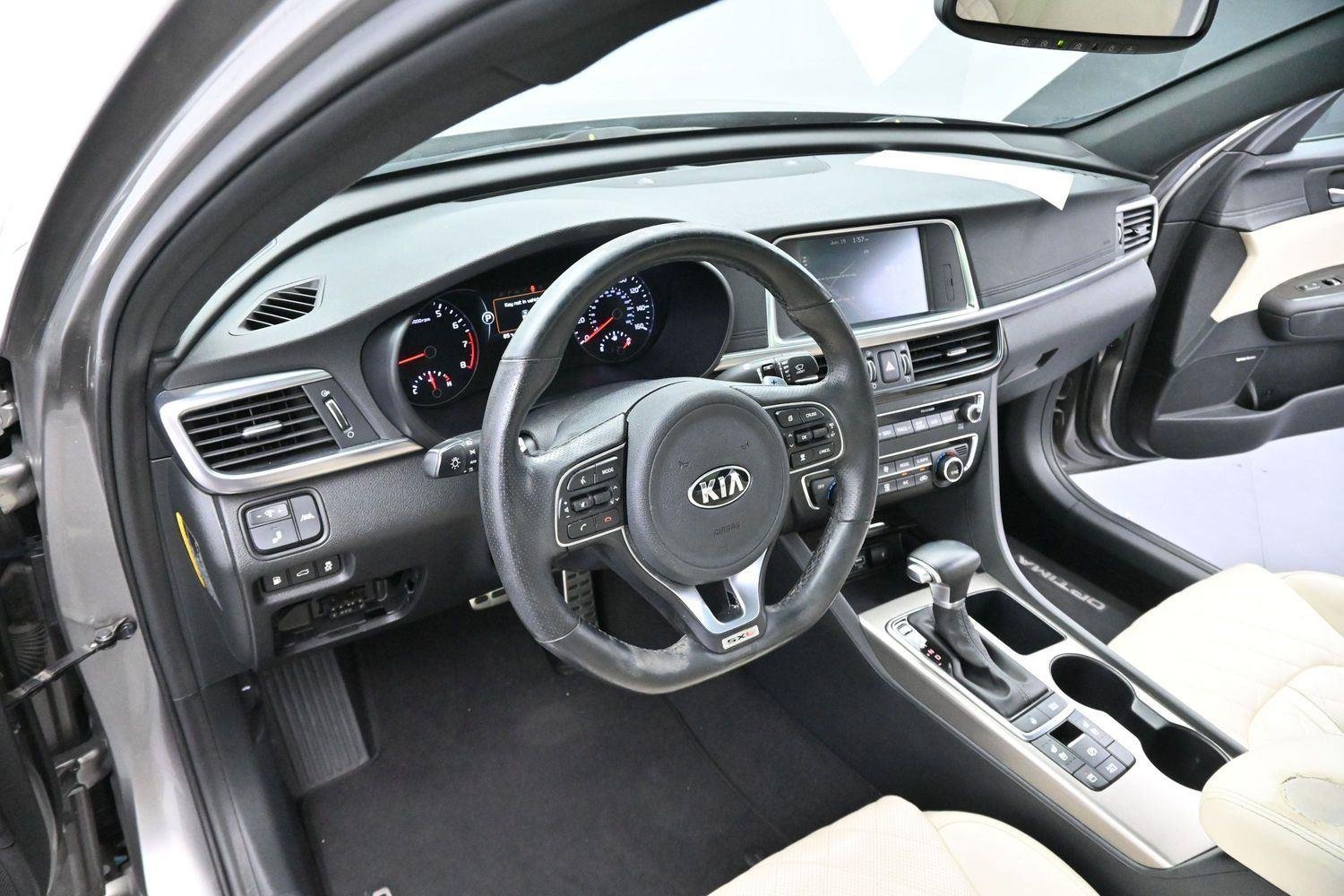 Used 2016 Titanium Silver Kia SXL Turbo image 13