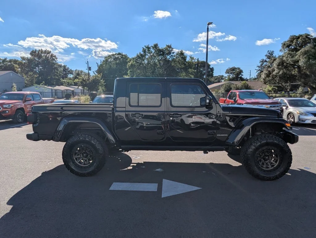 Used 2023 Black Jeep Overland image 8