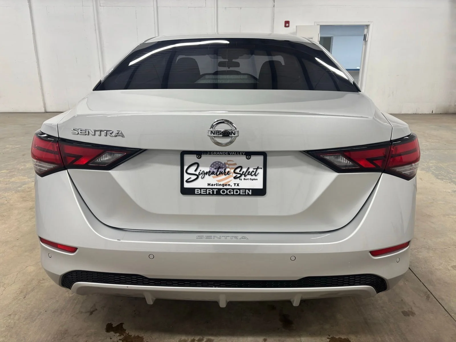Used 2023 Silver Nissan S image 6