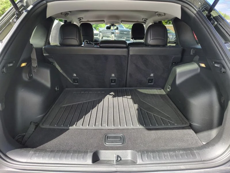 Used 2019 Green Jeep Latitude Plus image 16