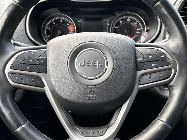 Used 2019 Black Jeep Latitude Plus image 17