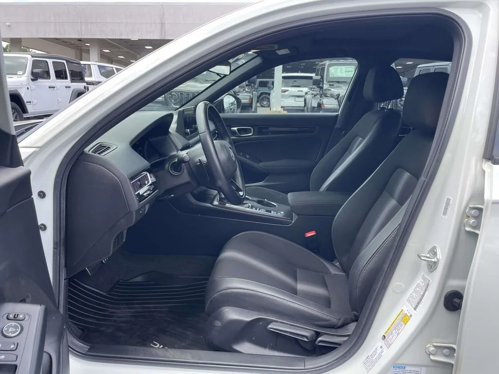 Certified Used 2025  Honda Sport image 26