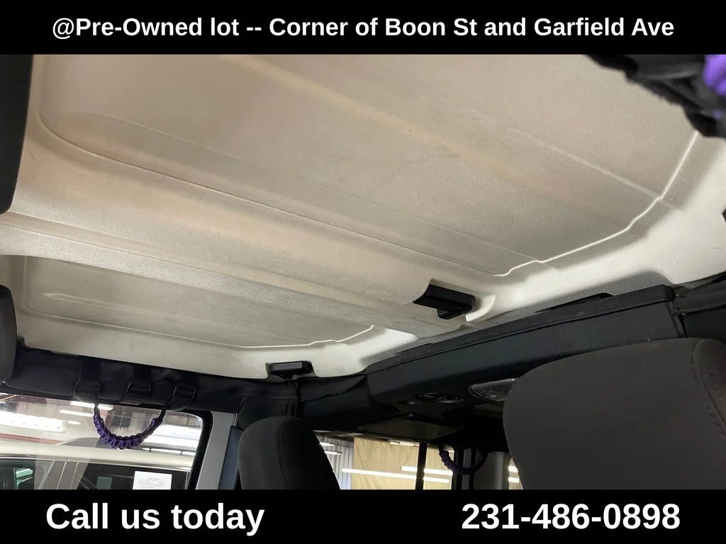 Used 2017 White Jeep Unlimited Sport image 13