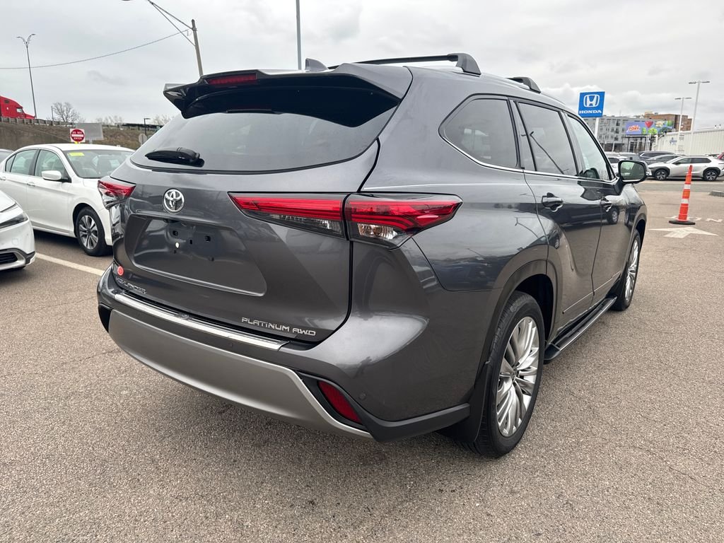 Used 2023 Gray Toyota Platinum image 10