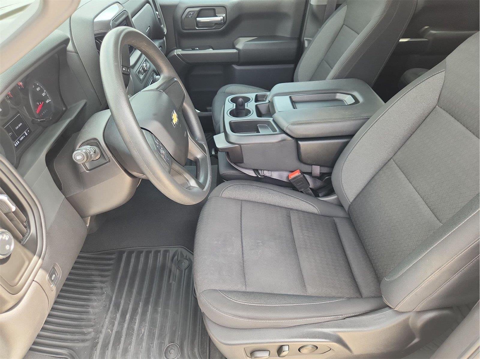2024 Chevrolet Silverado 1500 photo 18 of 32