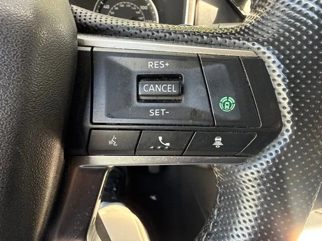 Certified Used 2022 Black Diamond Mitsubishi SEL image 13