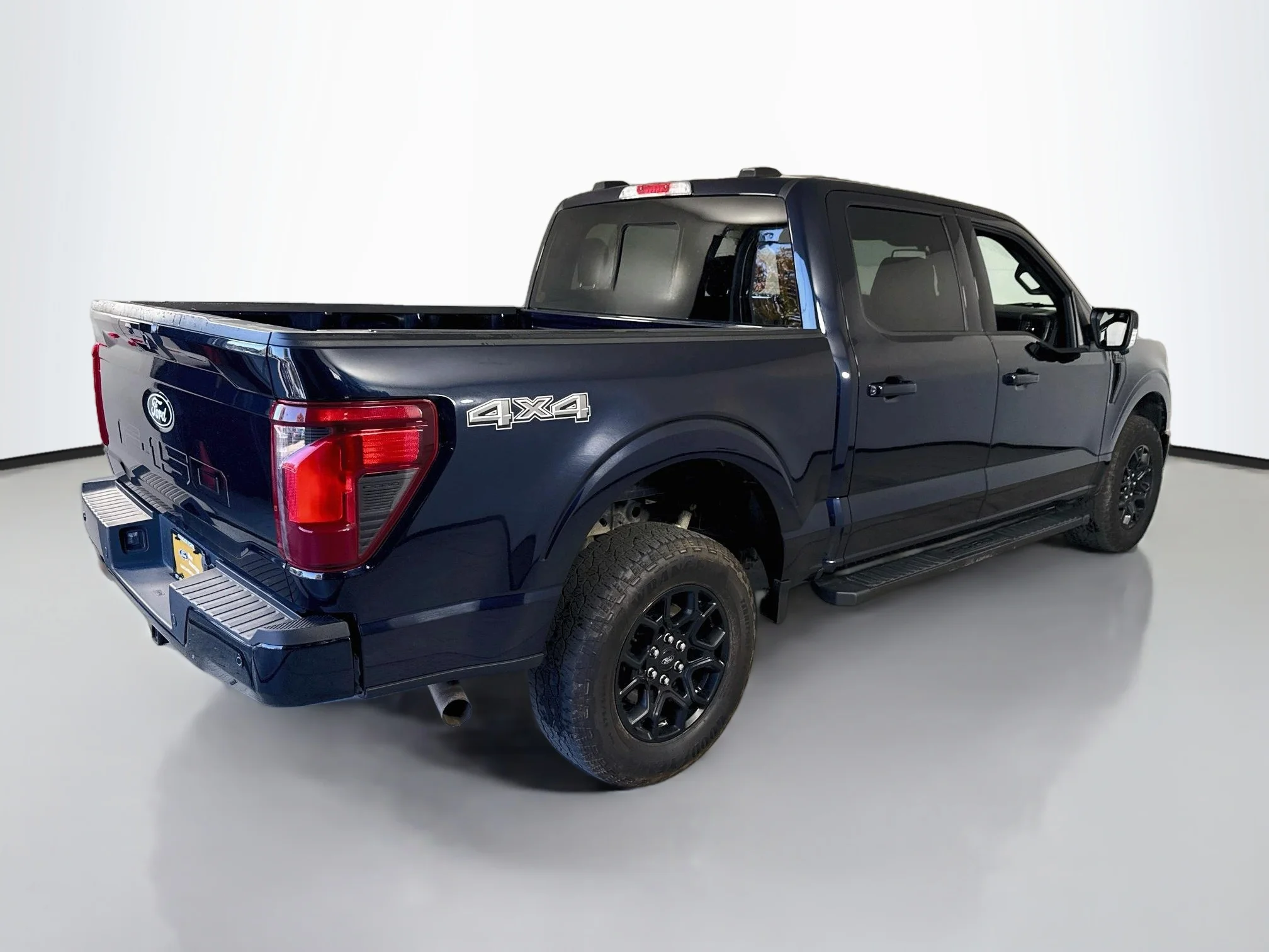 Used 2024 Antimatter Blue Metallic Ford XLT image 7