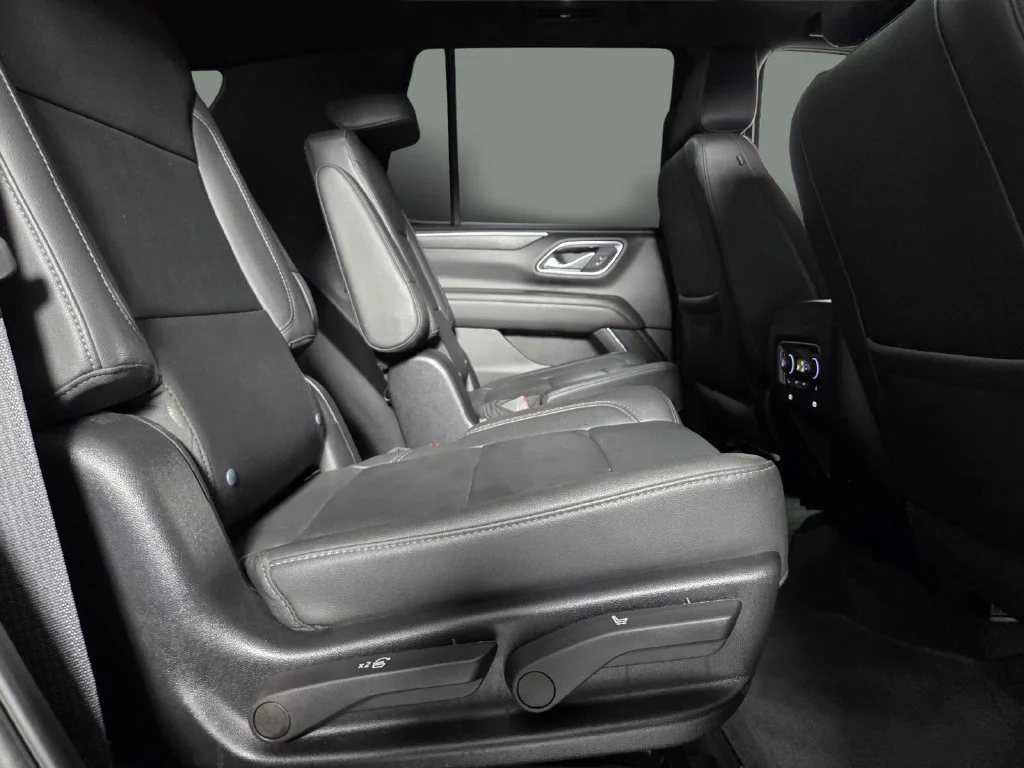 Used 2024 Black Chevrolet Z71 image 15
