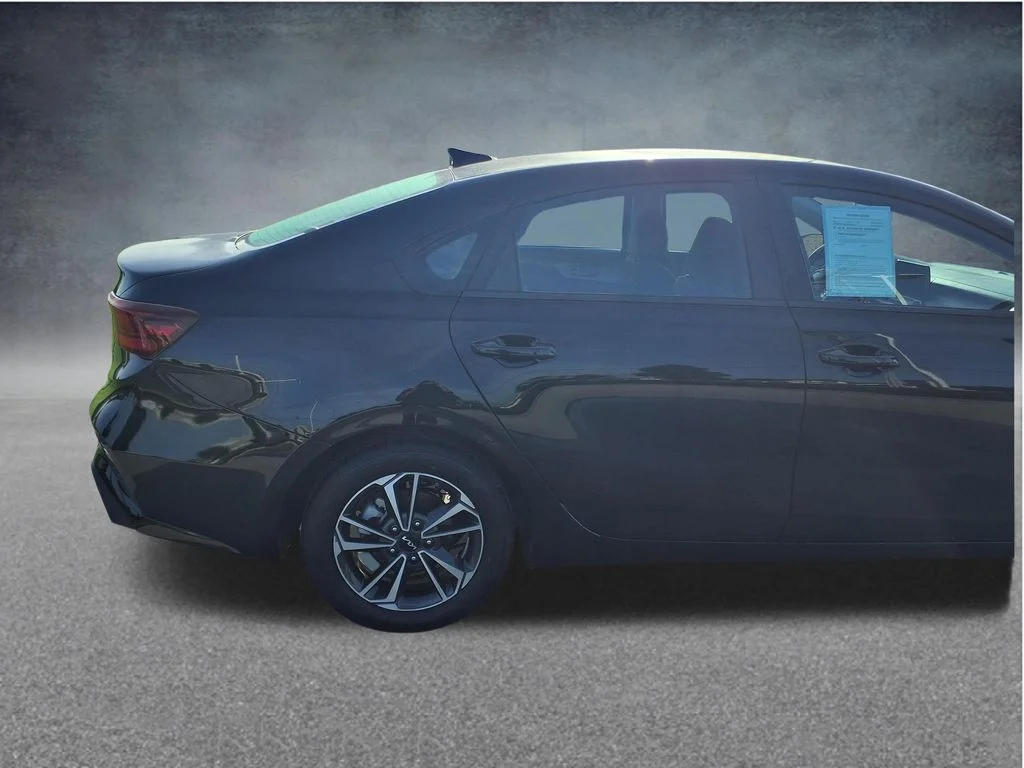 Used 2024 Black Kia LXS image 20