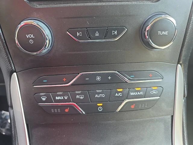 Used 2015 White Ford SEL image 23