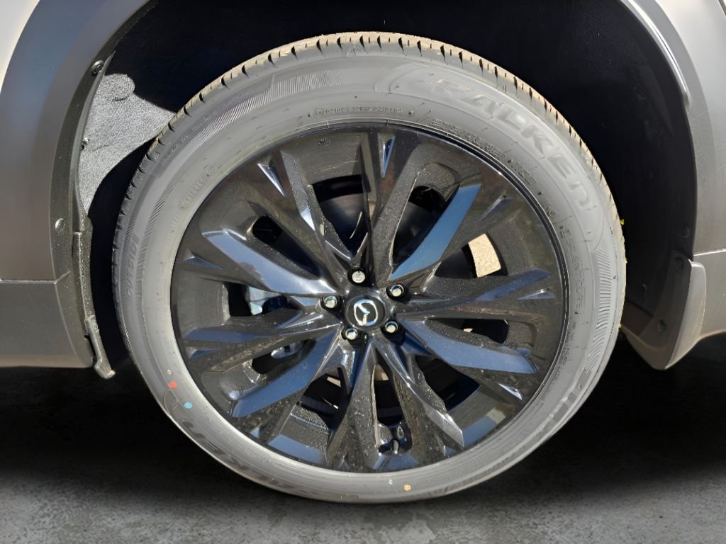 Used 2025 Platinum Quartz Mazda Premium Sport image 11