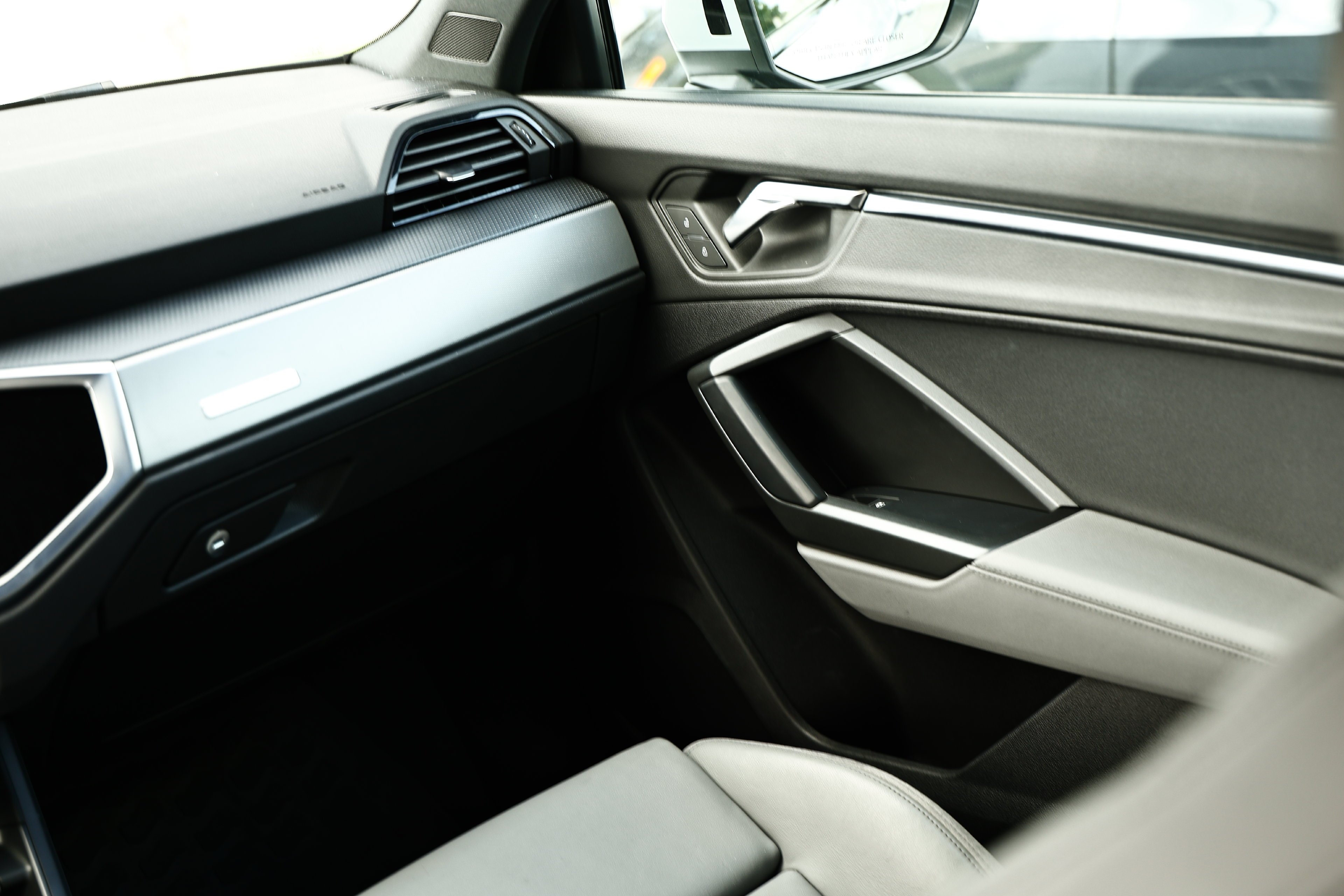 Used 2022 Glacier White Audi Premium Plus image 28