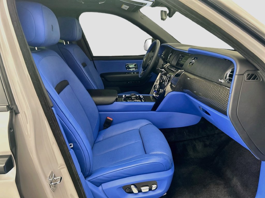 Used 2024 Stone Gray Rolls-Royce Black Badge image 19