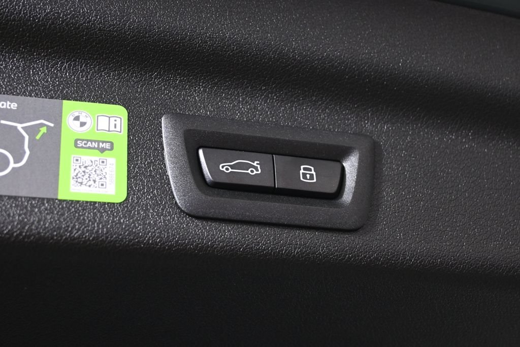 New 2026 Green Metallic BMW xDrive28i image 38