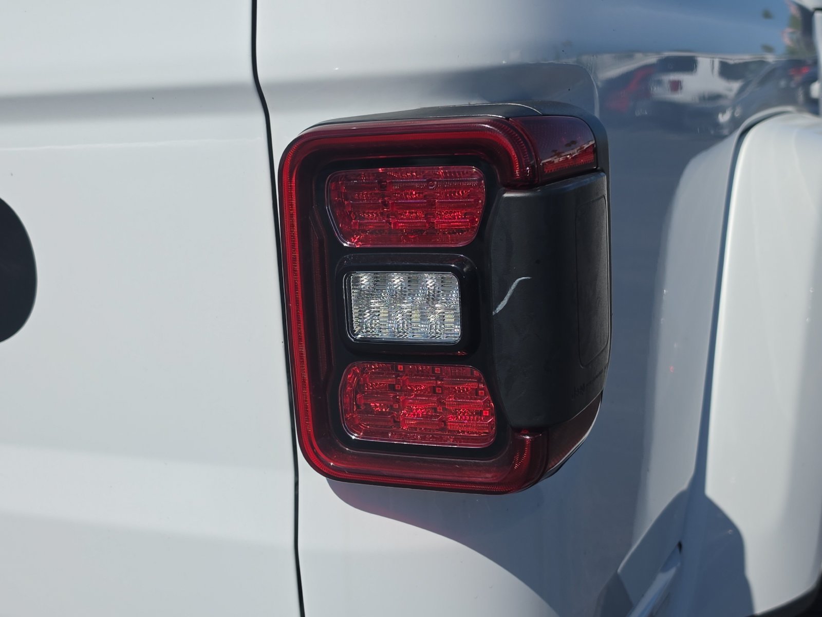 Used 2022 White Jeep High Altitude image 7